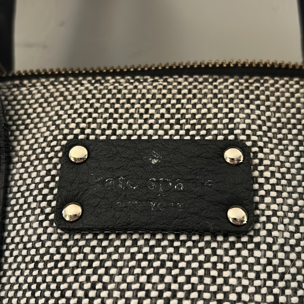 Kate Spade Black and White Textured Bag - Picture 2 of 12